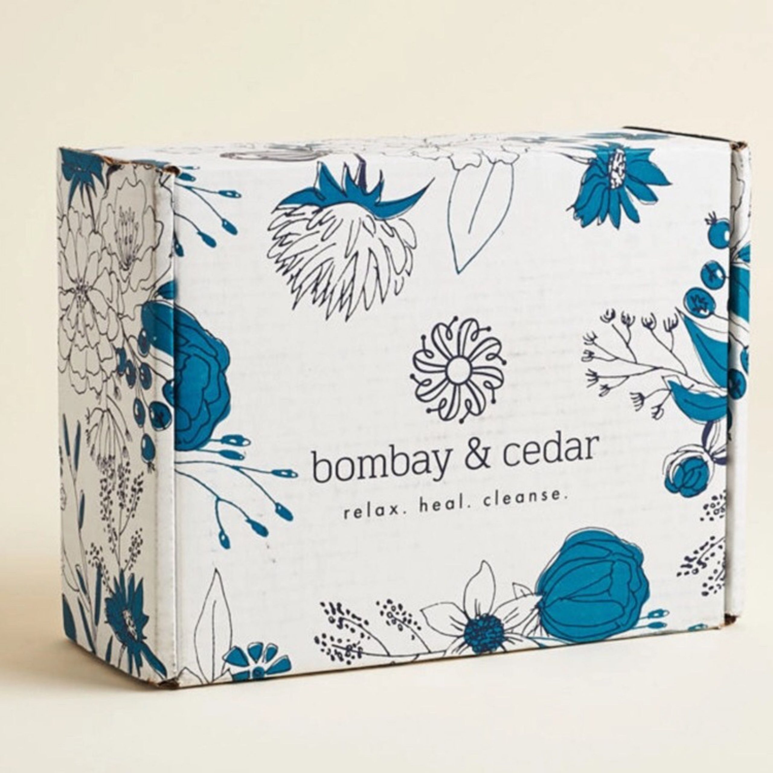 Everything You Need to Know About White Mailer Packaging Boxes